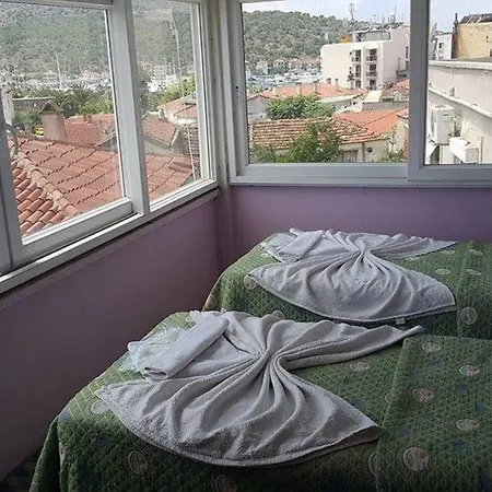 ゲストハウス Yayla Apart Çeşme